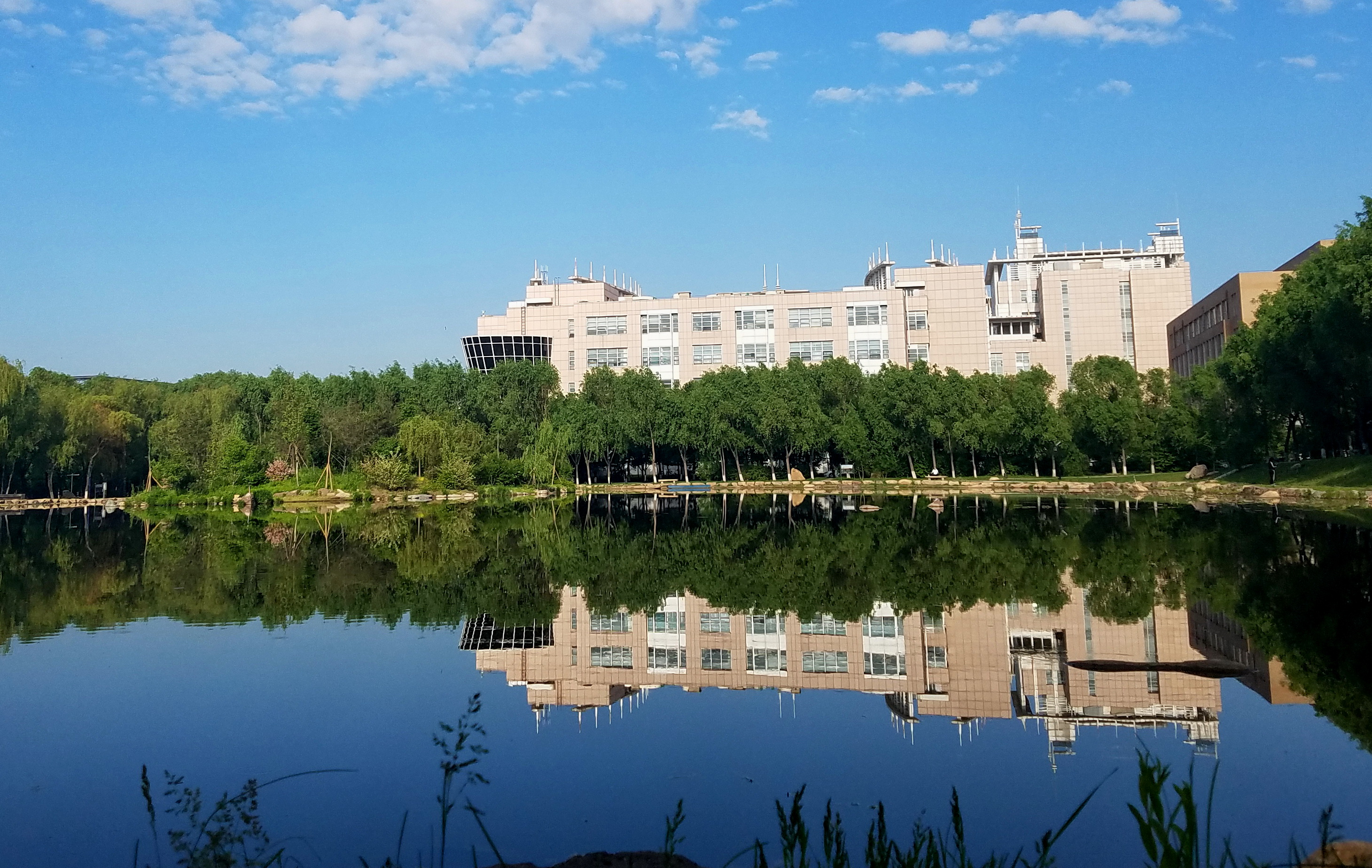 校园与科研环境